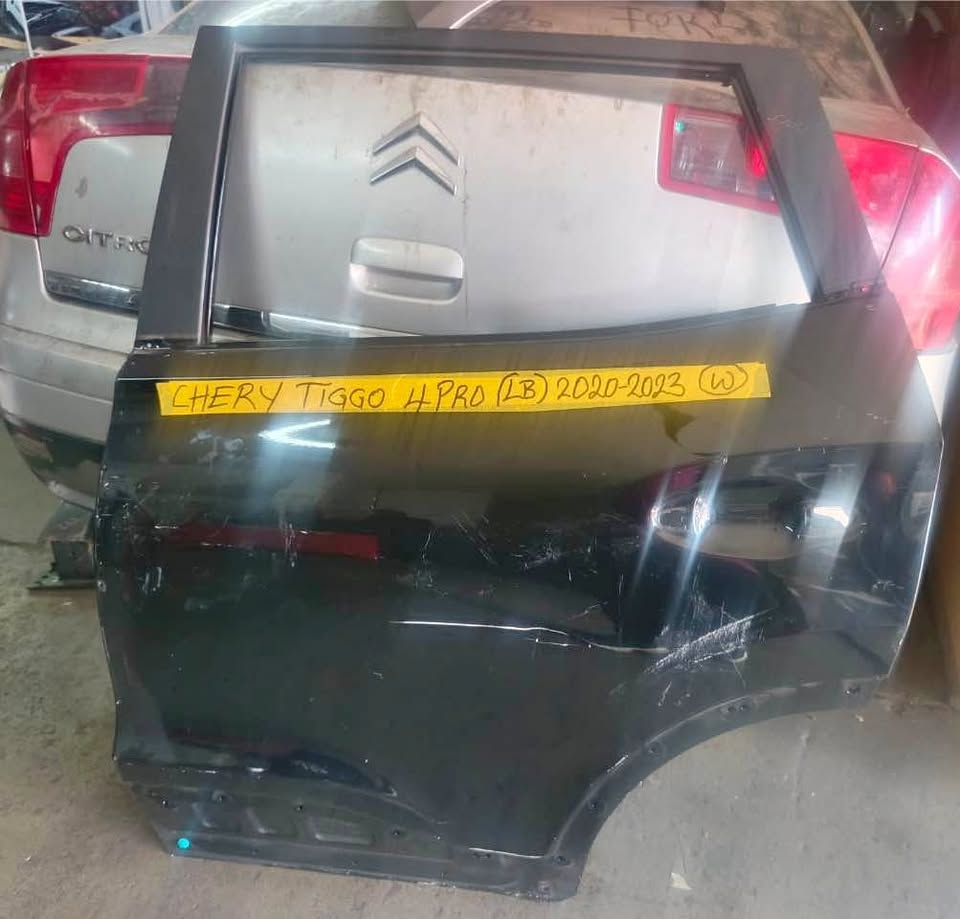 Chery Tiggo 4 Pro back door - Private Seller Chery Tiggo 4 Pro back door - Private Seller