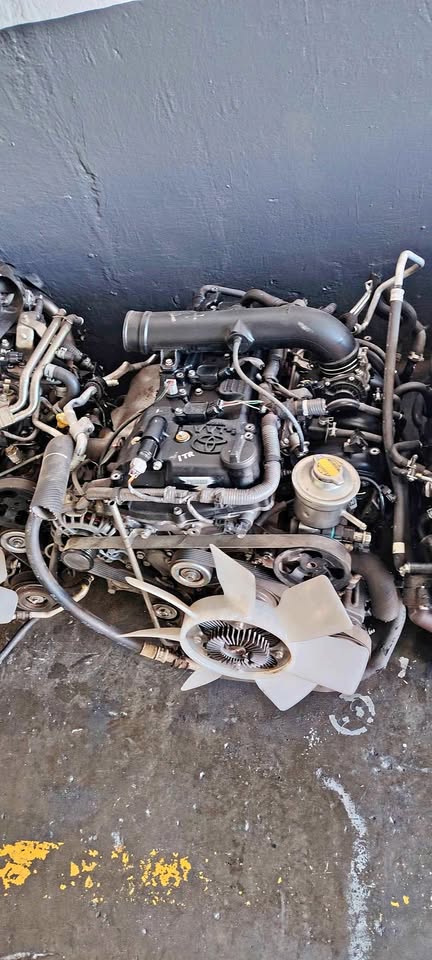 TOYOTA 1TR 2.0L COMPLETE ENGINE FOR SALE - Private Seller TOYOTA 1TR 2.0L COMPLETE ENGINE FOR SALE - Private Seller