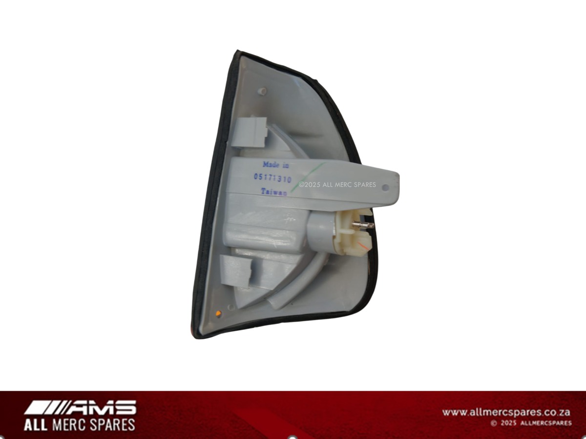 Mercedes W123 Right Front Corner Lamp - Private Seller Mercedes W123 Right Front Corner Lamp - Private Seller