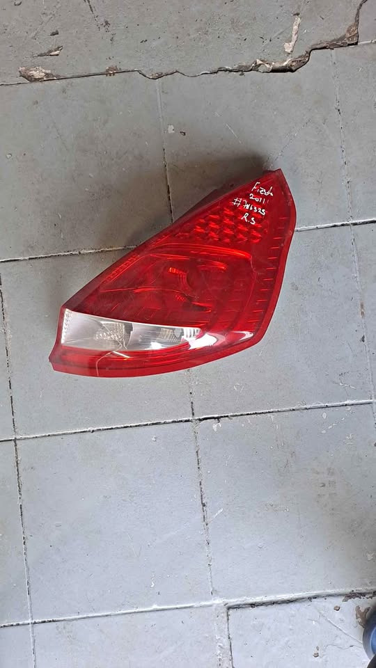 Taillight Ford Fiesta 2011 - Private Seller Taillight Ford Fiesta 2011 - Private Seller