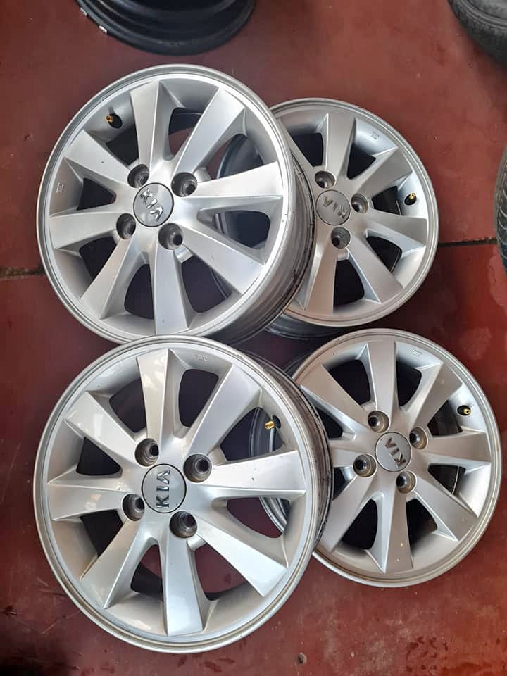 Kia picanto original alloy mags size 14