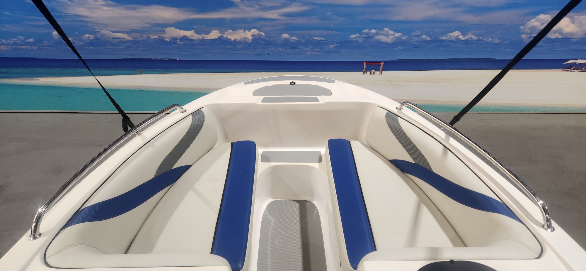 XPRESSION FUNSTER 17 FT ON TRAILER 100 HP MERCURY 4 STROKE