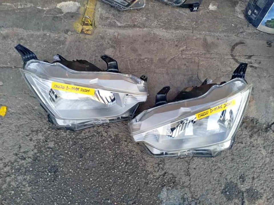 Isuzu D-Max 2004 Headlights. Call or DM . - Private Seller Isuzu D-Max 2004 Headlights. Call or DM . - Private Seller