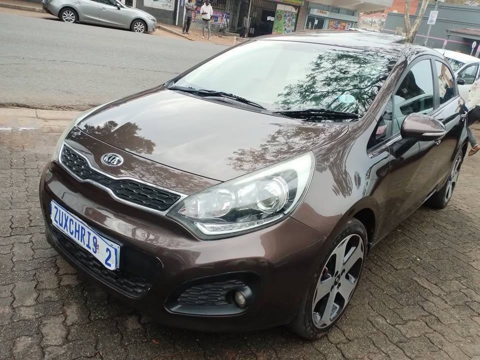 2015 KIA RIO 1.4TEC MANUAL