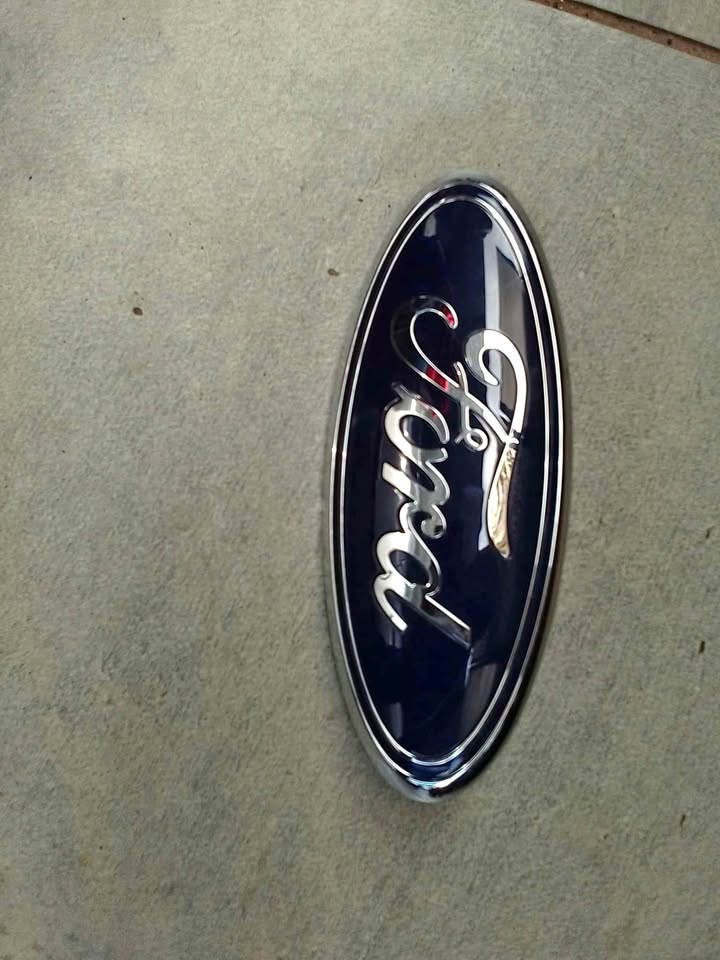 Ford ranger T6 and T7 badge for sale - Private Seller Ford ranger T6 and T7 badge for sale - Private Seller