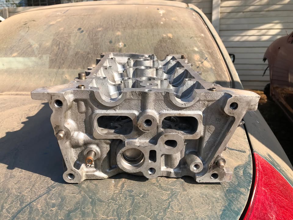 0.9TCe Renault Cylinder Head - Private Seller 0.9TCe Renault Cylinder Head - Private Seller
