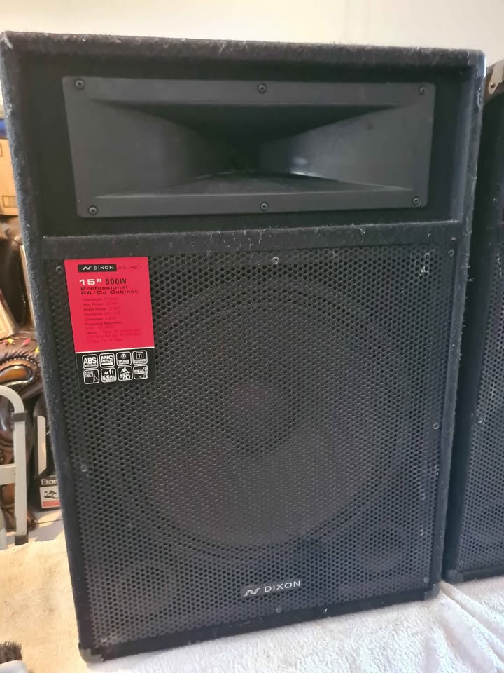 Dixon 500W, 15" speakers