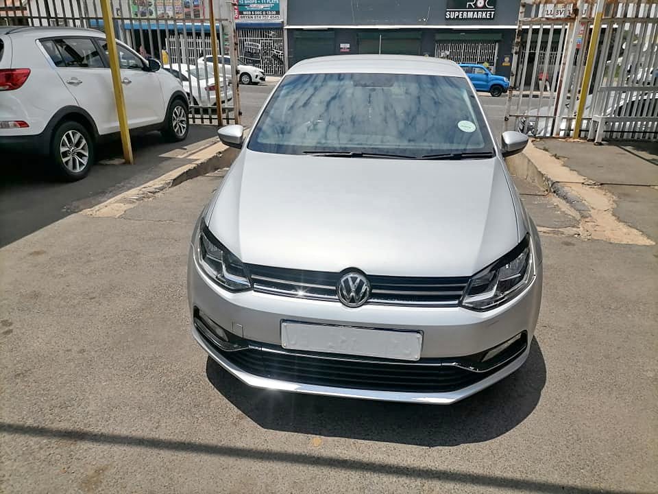 2015 Volkswagen polo 6 1.2 TSI DSG Automatic Service book and leather seat 2015 Volkswagen polo 6 1.2 TSI DSG Automatic Service book and leather seat