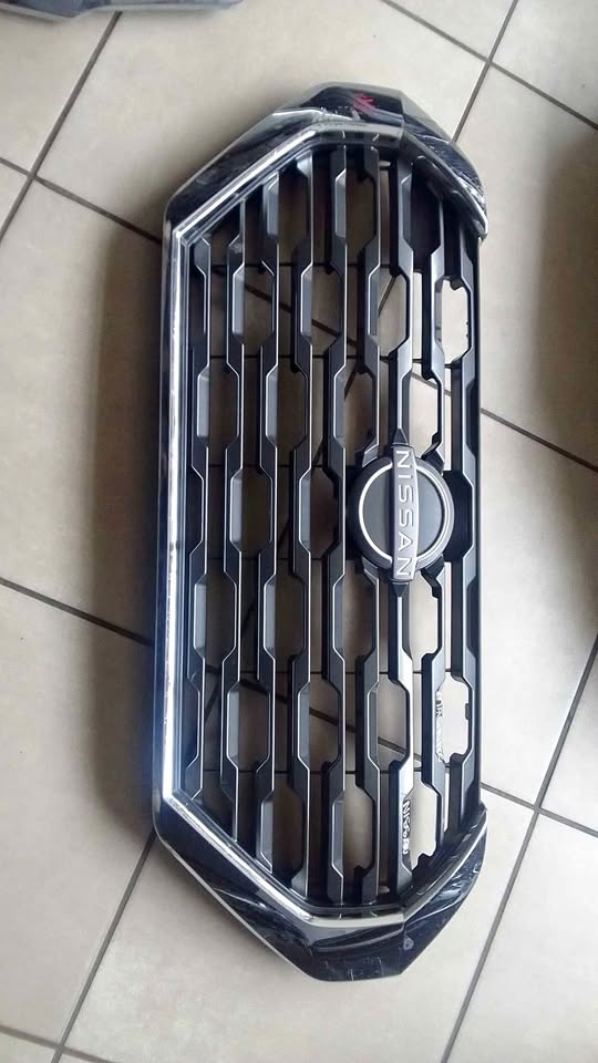 NISSAN MAGNATE GRILL - Private Seller NISSAN MAGNATE GRILL - Private Seller