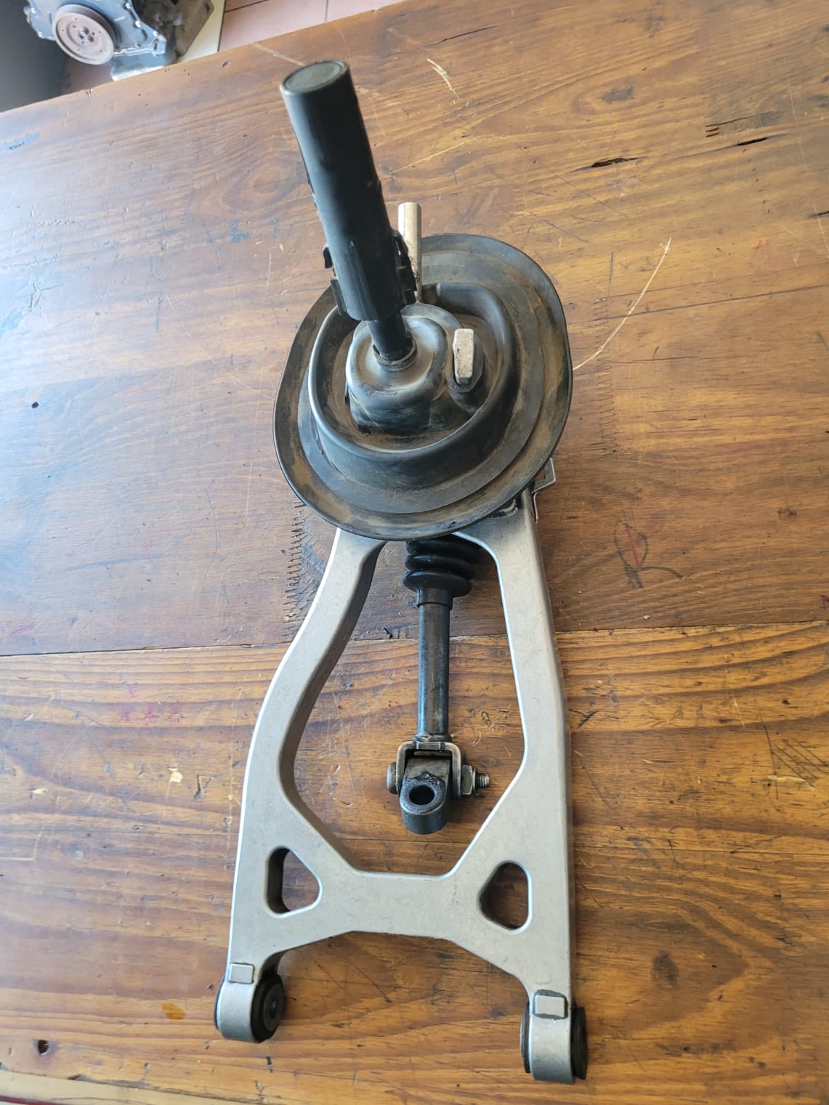 GEAR LEVER FORD RANGER T 6 - Private Seller GEAR LEVER FORD RANGER T 6 - Private Seller