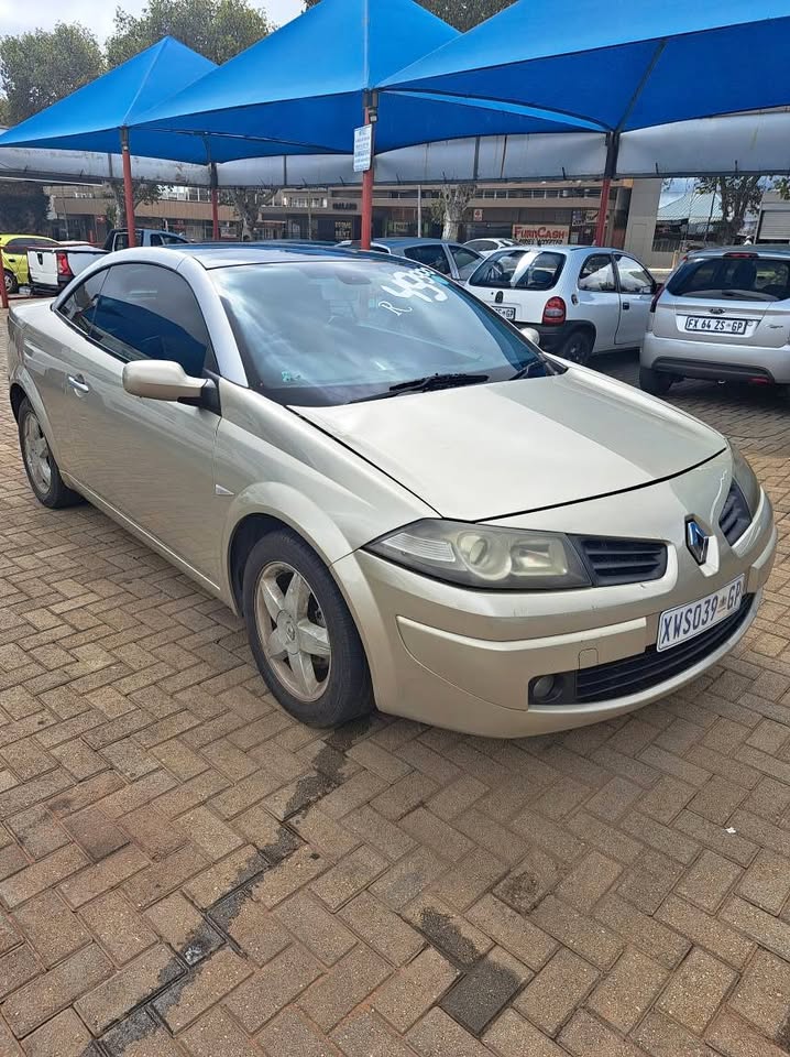 Renault Megane 2.0i