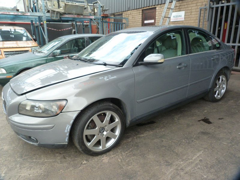 Volvo S40 2.5 T5 AT Grey - 2005 STRIPPING FOR SPARES - Private Seller Volvo S40 2.5 T5 AT Grey - 2005 STRIPPING FOR SPARES - Private Seller