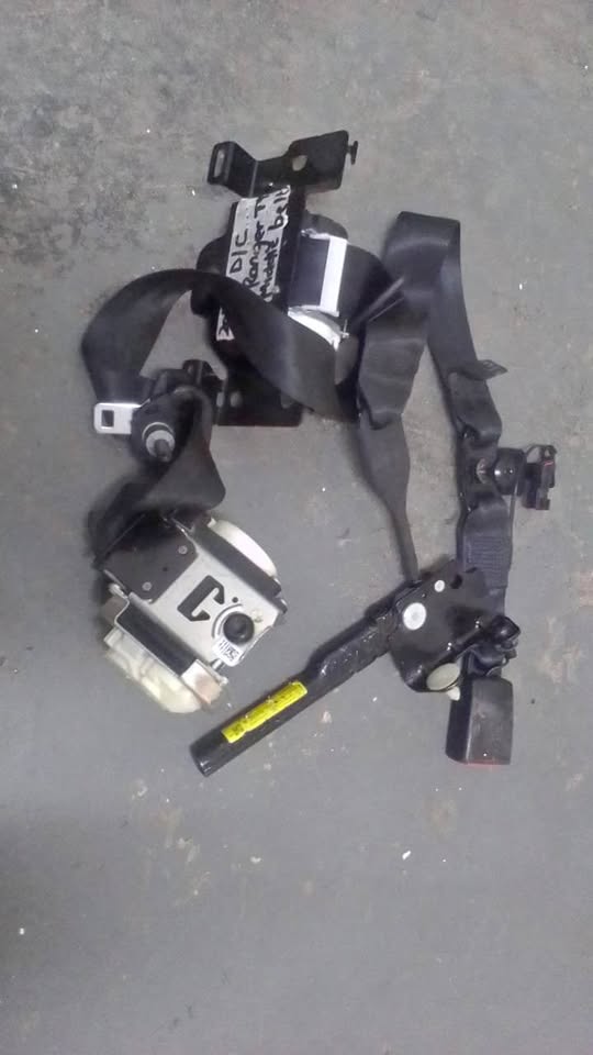 FORD RANGER T9 SEAT BELT - Private Seller FORD RANGER T9 SEAT BELT - Private Seller