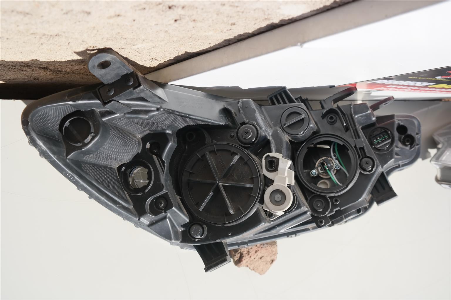 Kia Cerato left and right side halogen headlights - Private Seller Kia Cerato left and right side halogen headlights - Private Seller