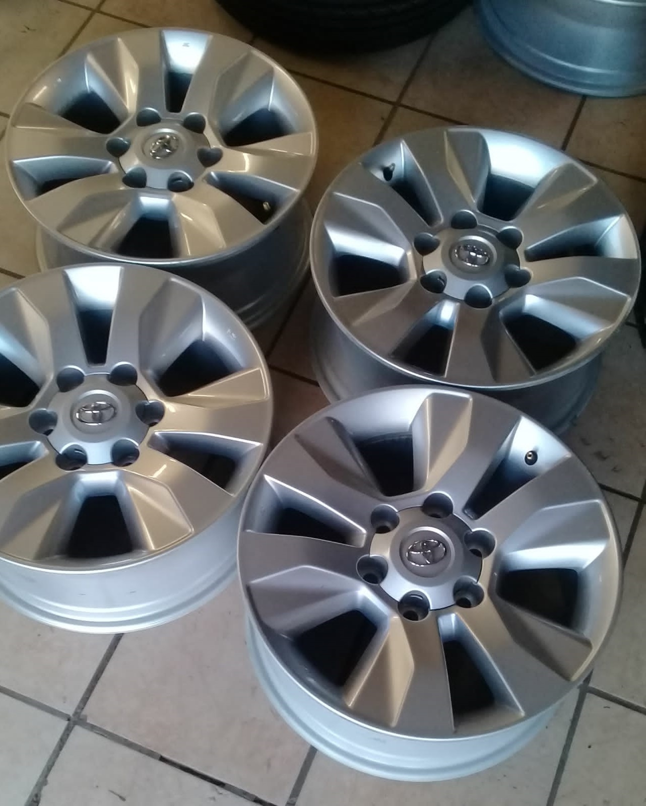 17" Toyota Hilux GD6 original mags set - Private Seller 17" Toyota Hilux GD6 original mags set - Private Seller