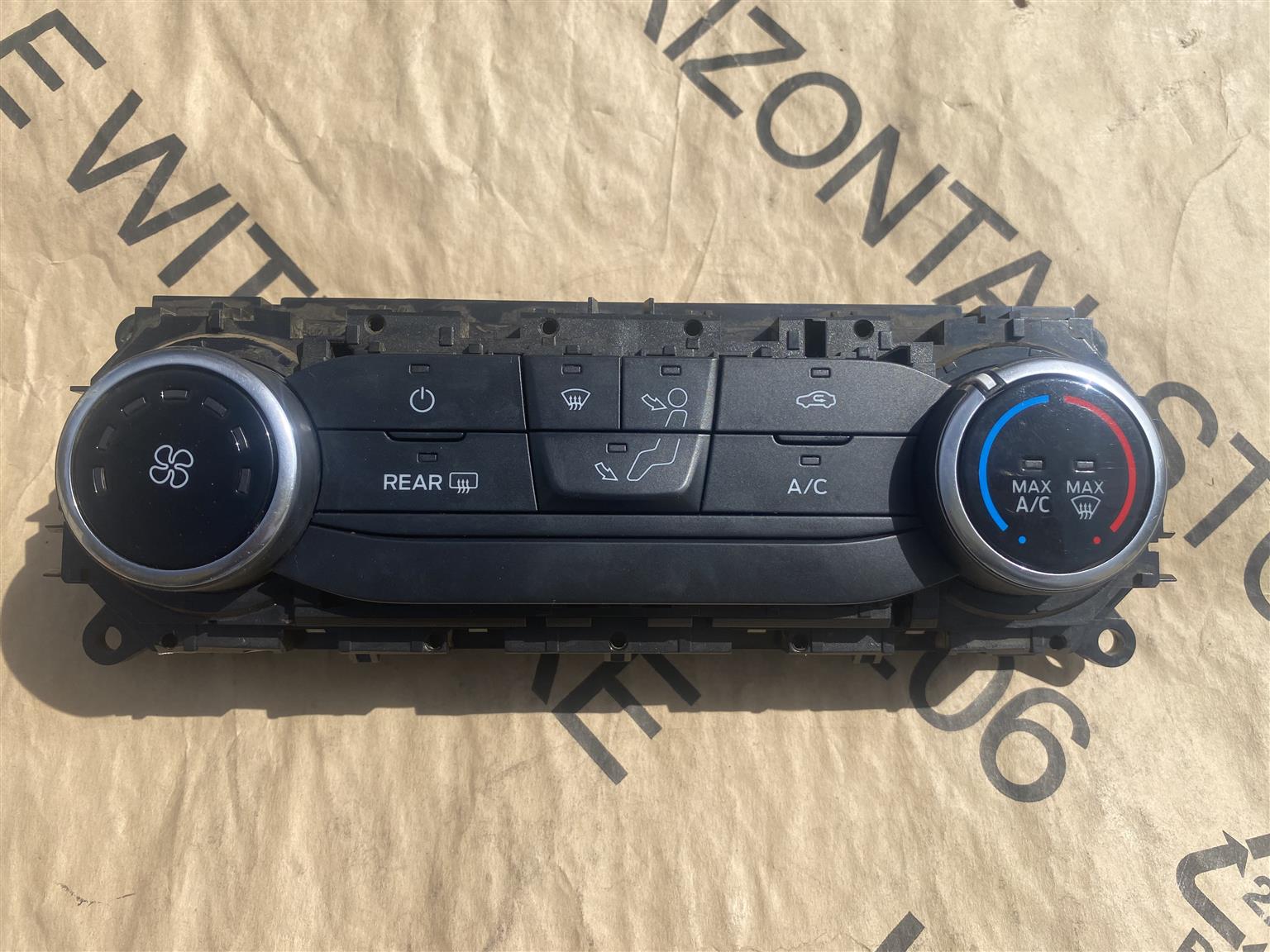 2019 FORD ECOSPORT AC HEATER CLIMATE CONTROL UNIT FOR SALE.IN PRISTINE CONDITION - Private Seller 2019 FORD ECOSPORT AC HEATER CLIMATE CONTROL UNIT FOR SALE.IN PRISTINE CONDITION - Private Seller