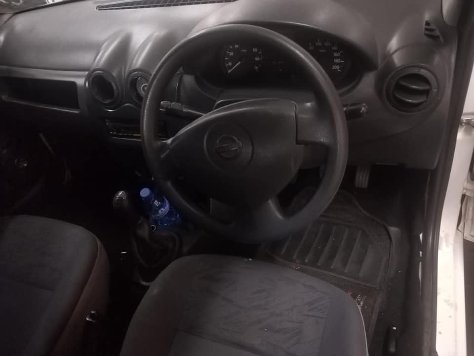 2014 Nissan NP200 1.6 Petrol, Manual Spare key 90000km