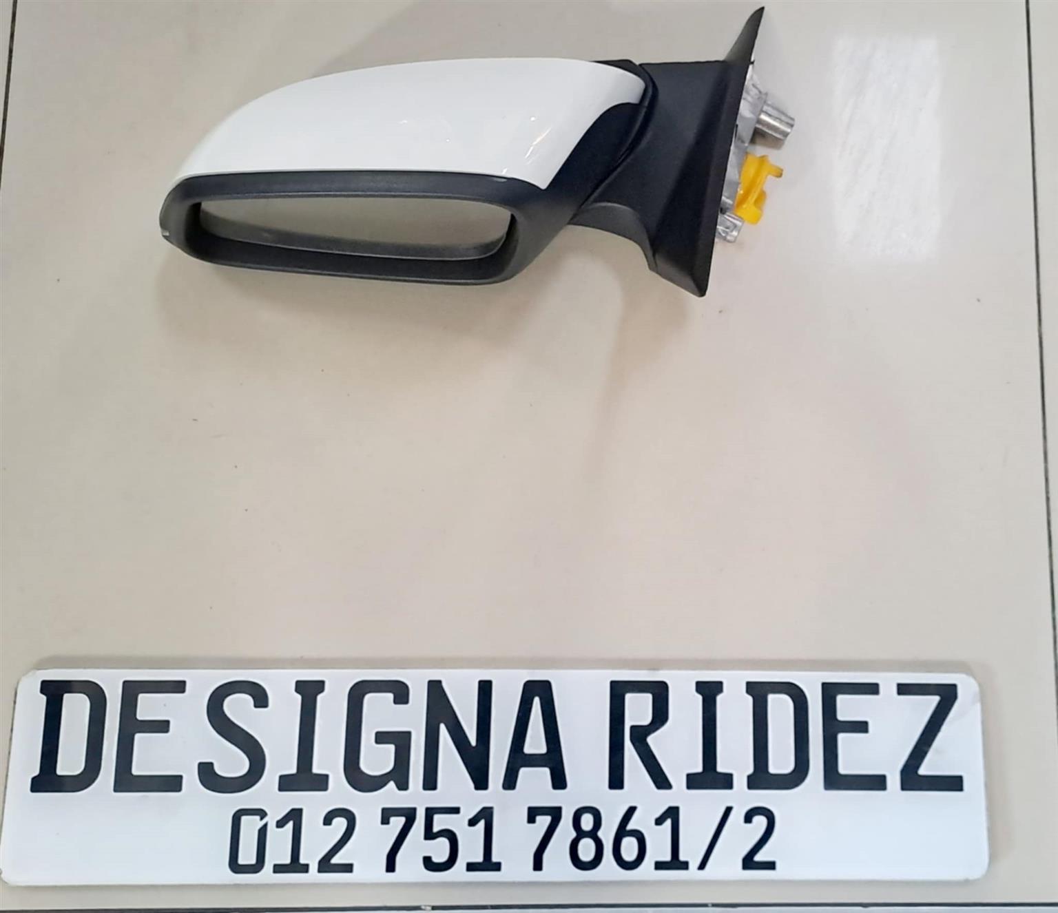 BMW F30/F35 LCI FRONT LEFT SIDE MIRROR NEW AVAILABLE - Private Seller BMW F30/F35 LCI FRONT LEFT SIDE MIRROR NEW AVAILABLE - Private Seller