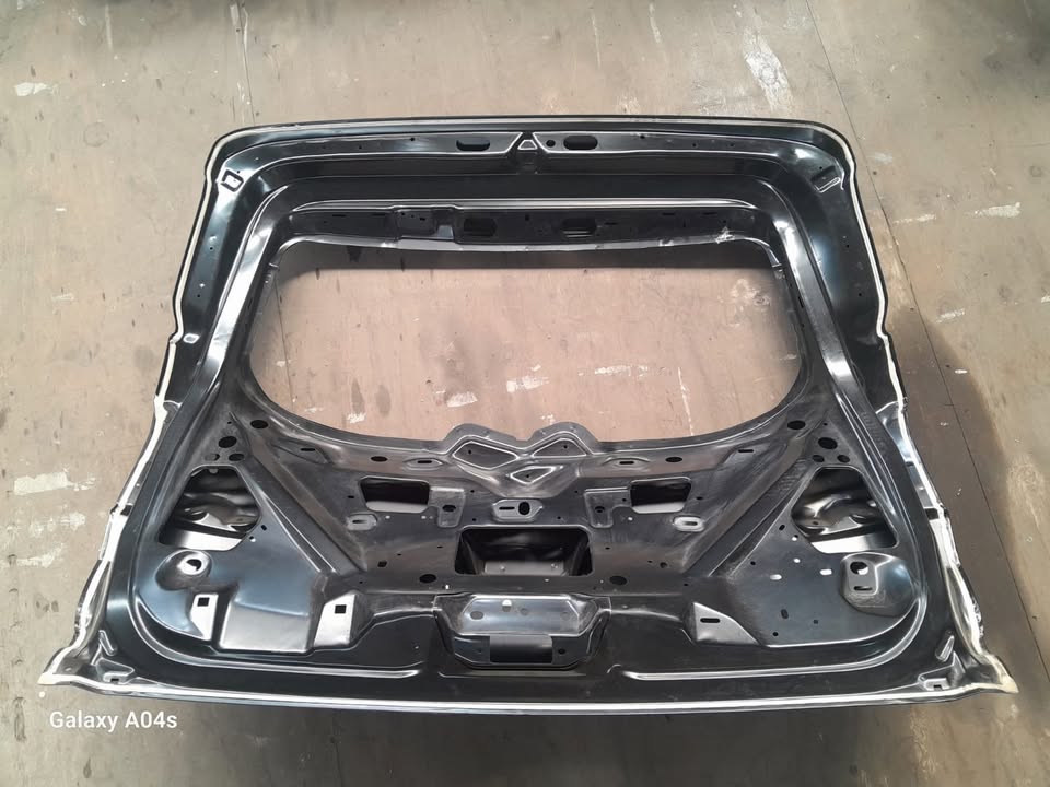 FORD KUGA 2012 REAR TAILGATE FOR SALE - Private Seller FORD KUGA 2012 REAR TAILGATE FOR SALE - Private Seller