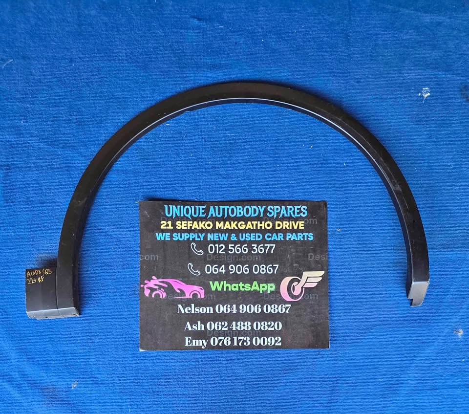 Audi SQ5 Right Front Wheel Arch Flare Audi SQ5 Right Front Wheel Arch Flare