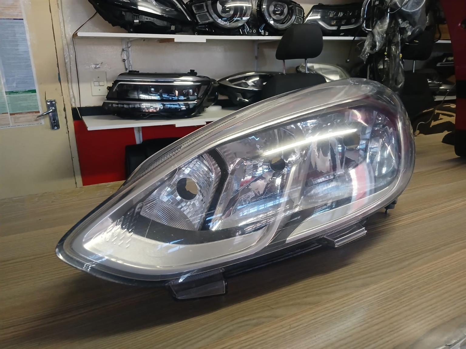 2020 FORD FIESTA HEADLIGHT LEFTSIDE FOR SALE - Private Seller 2020 FORD FIESTA HEADLIGHT LEFTSIDE FOR SALE - Private Seller