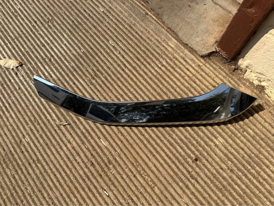 Mitsubishi xpander right side chrome - Private Seller Mitsubishi xpander right side chrome - Private Seller