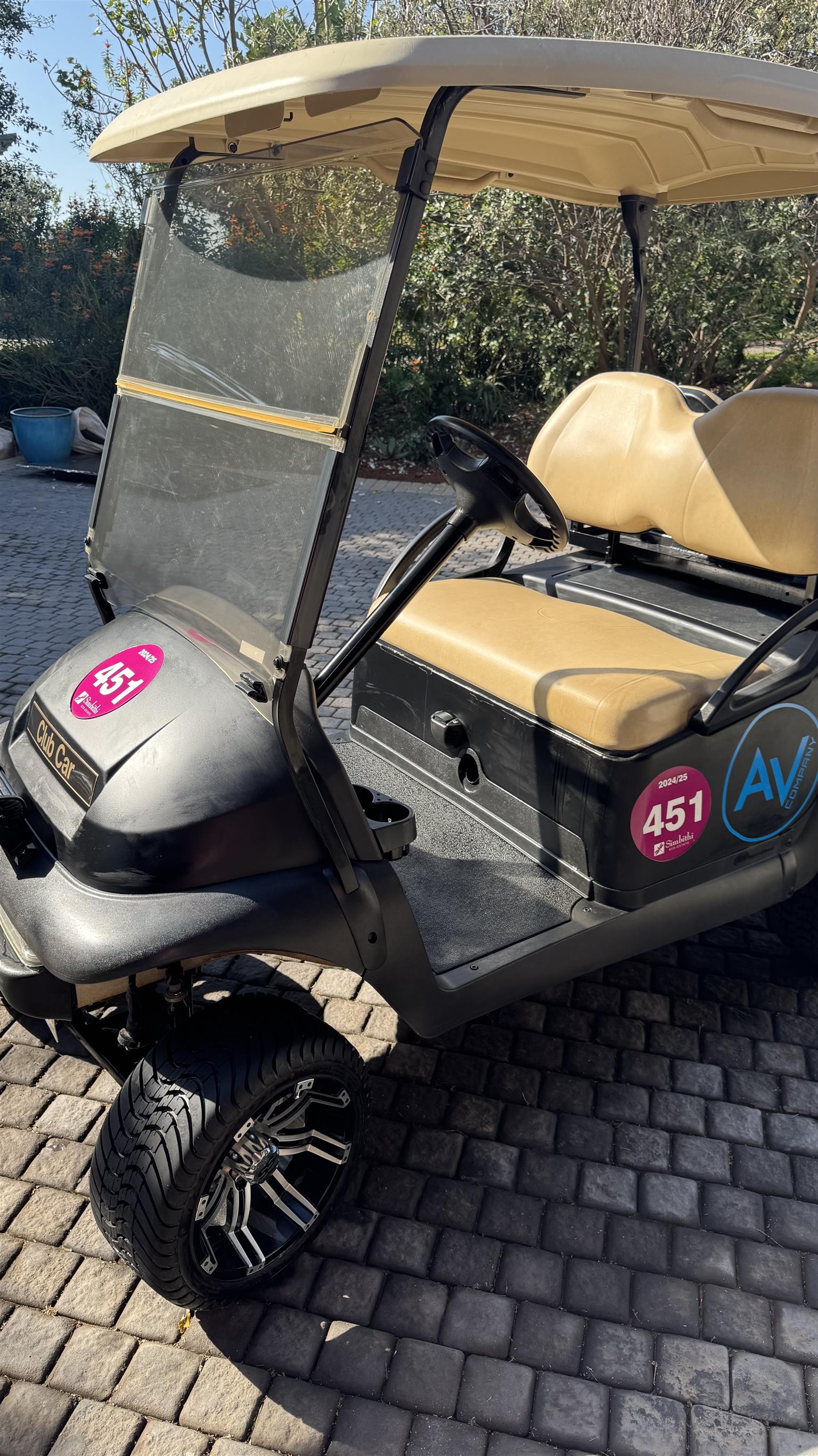 Golf Cart - club car precedent 4 seater with lift kit and lithium ion battery