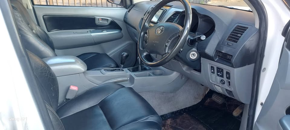 Toyota Hilux 3.0 D4d 4x4 double cab Automatic Diesel