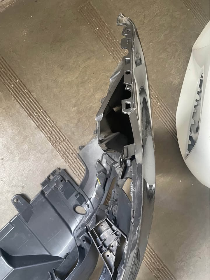Range Rover Discovery front bumper
