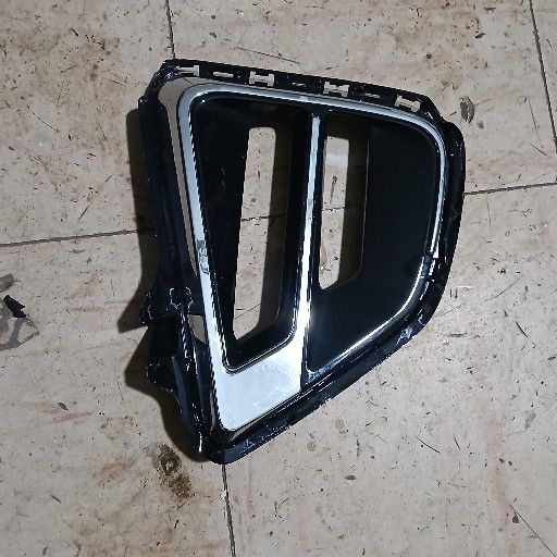 chery tiggo 4 foglight cover - Private Seller chery tiggo 4 foglight cover - Private Seller