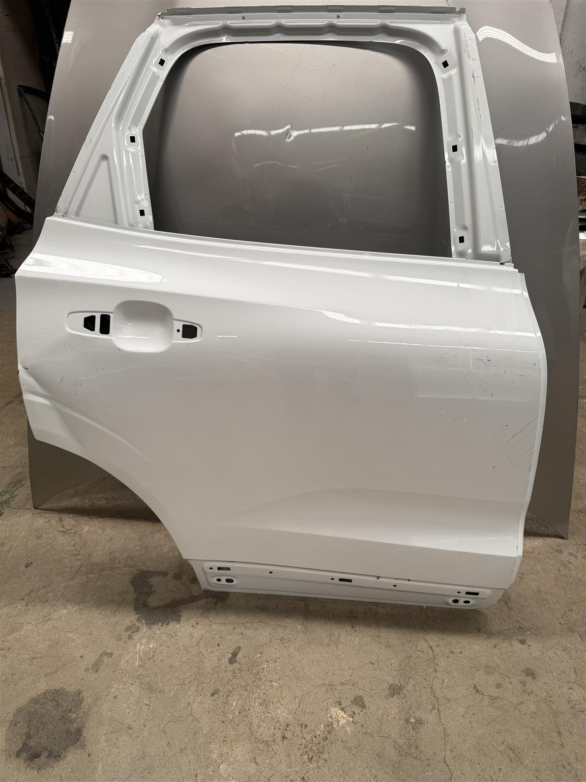 2017 Volvo XC60 Rear Door - Private Seller 2017 Volvo XC60 Rear Door - Private Seller