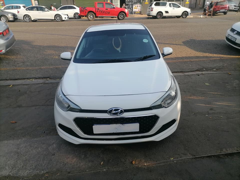 2015 Hyundai i20 1.2 Fluid interior design 2015 Hyundai i20 1.2 Fluid interior design