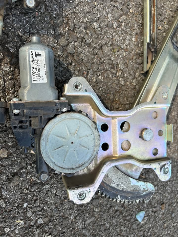 Toyota Etios Window Motor & Mechanisms - Private Seller Toyota Etios Window Motor & Mechanisms - Private Seller