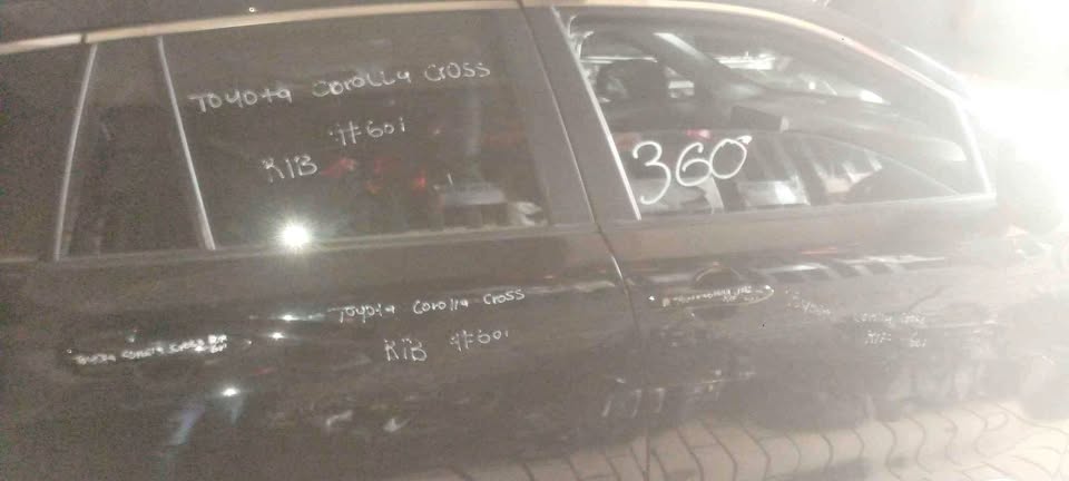 Toyota Corolla Cross high Hybrid 1.8 2022 for Stripping automatic - Private Seller