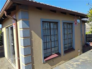 Charming 3-bedroom house in Lotus Gardens, Pretoria.