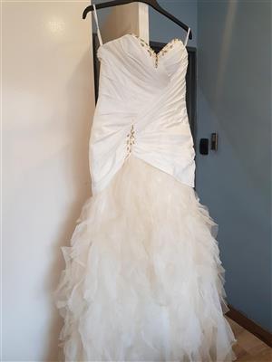 Fit and flare wedding dress size 10 - 12