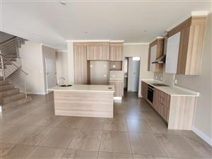 Modern 3 Bed Cluster for Rent in Sandown