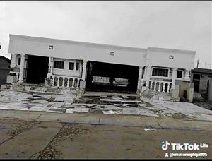  selling a house with 10 flets full of tenants n a gymnasium,only take cash buye