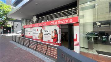 Prime Retail to let.
