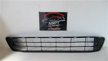 Toyota Innova front bumper grille
