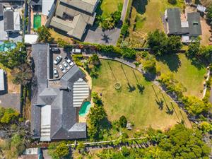 Exceptional Business Investment – 10 Bedroom, 10 Bathroom Property with Development Potential!