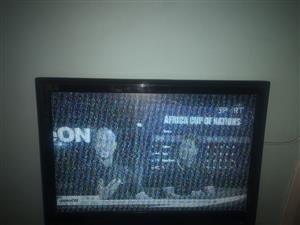 Logik 22 inch tv, flat screen