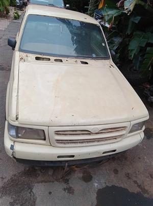 Ford / Mazda Courier Cab & Front End