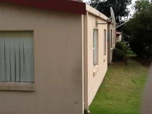 Bloubosrand Bridgetown 2 units available 3bedroomed unit to rent for R5000 and 2bed R4500