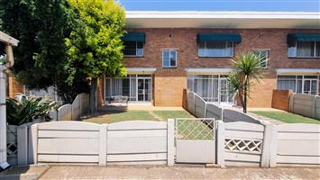 2 Bedroom, 1.5 Bathroom, Private Garden- Parkdene