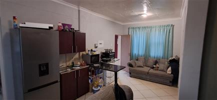 2 Bedroom sectional title unit