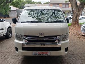 2015 TOYOTA QUANTUM 2.7 10 SEATER MANUAL