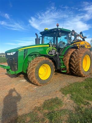 2015 John Deere 8245R