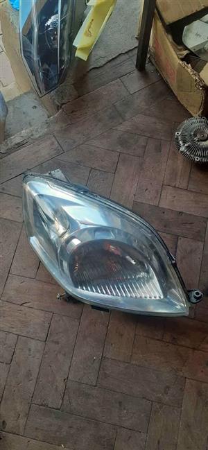Citroen Nemo/Peugeot Dipper Right Headlight