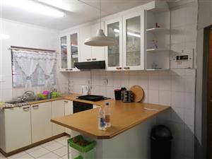 Spacious Two Bedroom Garden Cottage